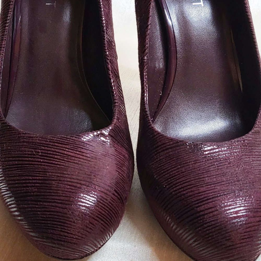 Nine West  Plum/Purple With-1/2" Platform / Size-7.5